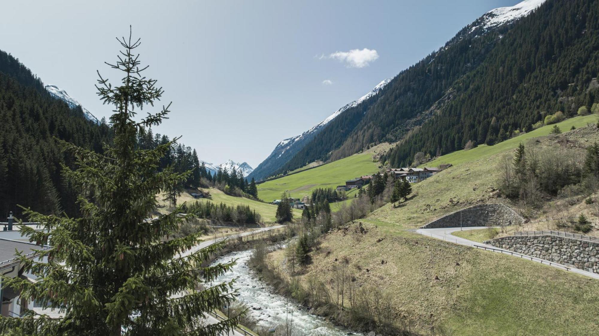Birkheim Hotel Ischgl Ruang foto