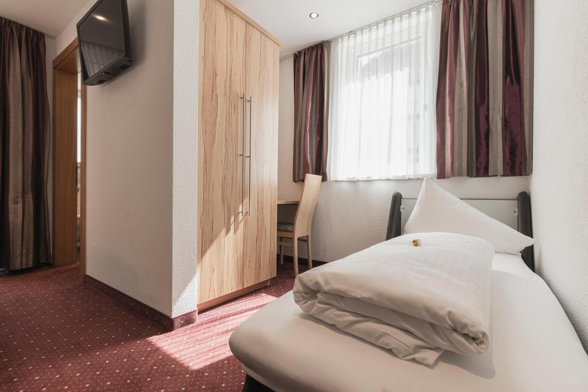Birkheim Hotel Ischgl Ruang foto