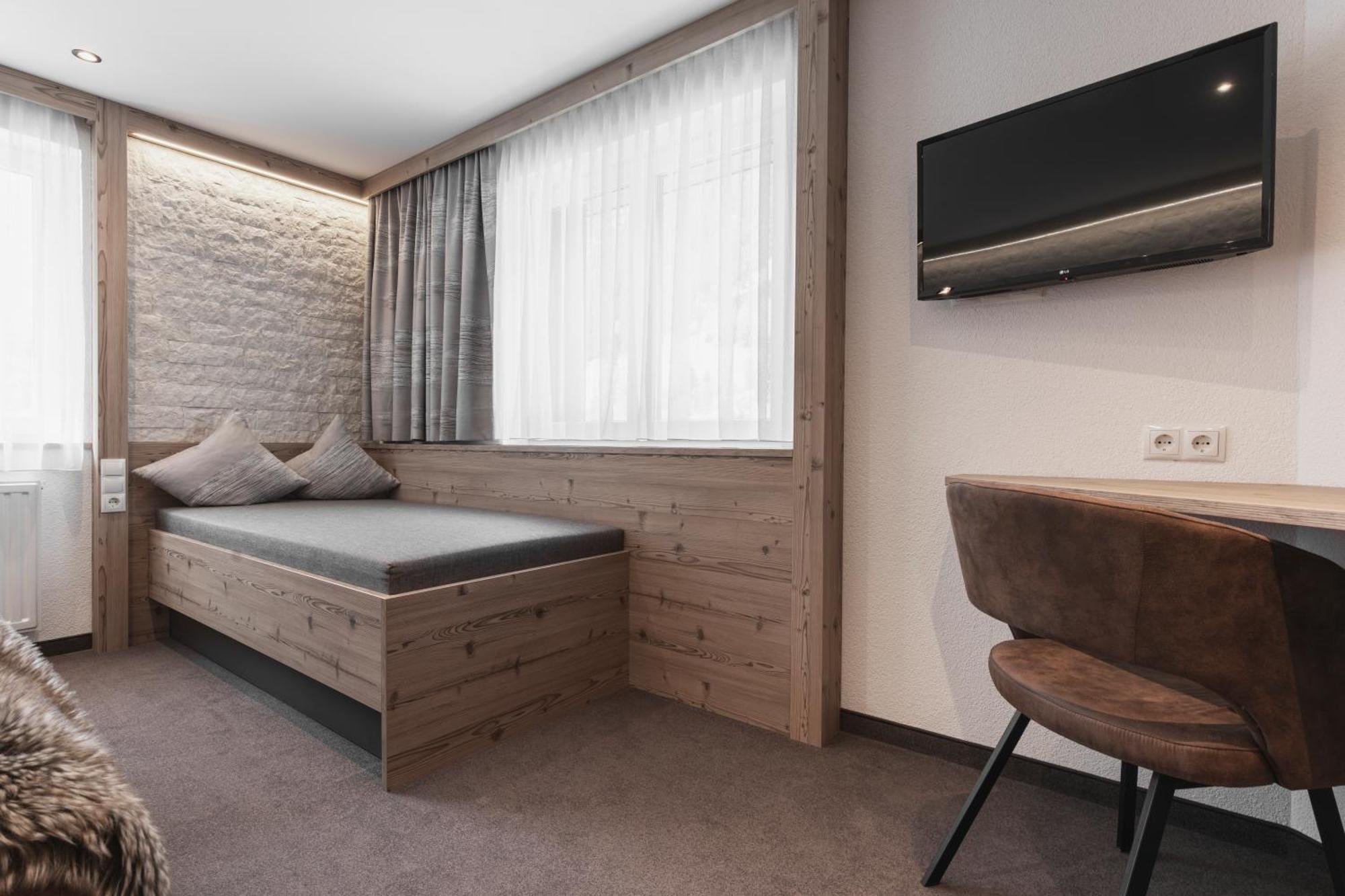 Birkheim Hotel Ischgl Ruang foto